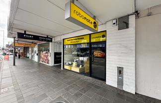 Exceptional 148m² Broadway Retail with Great Signage