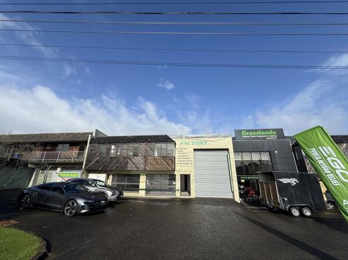 2/570 Swanson Road, Ranui
