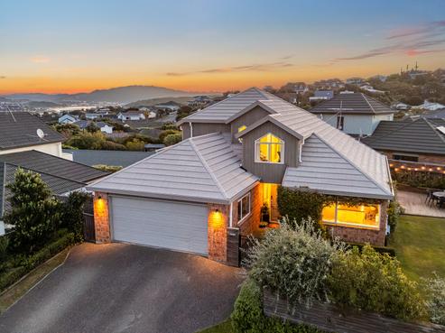 29 Saint Ives Drive, Camborne