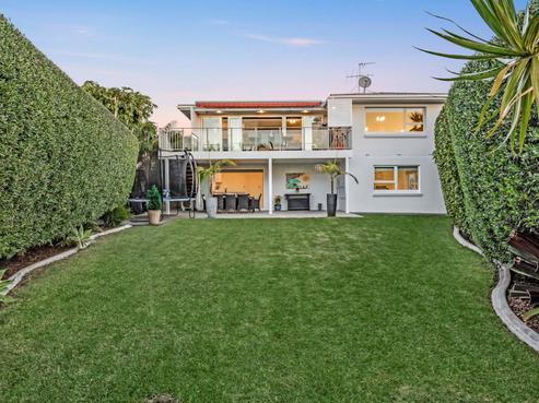64 Whytehead Crescent, Saint Heliers