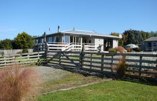 586 Niagara-Waikawa Road, Waikawa