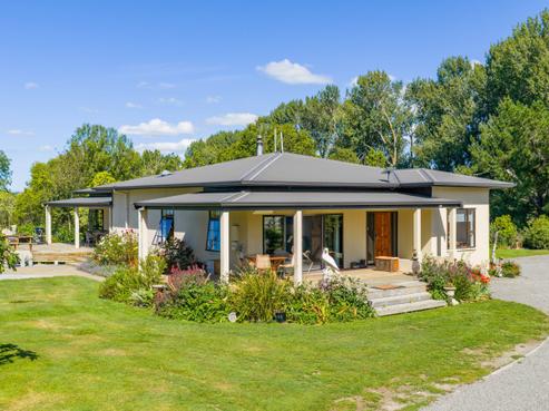 105 Lindsay Road, Waipukurau and Surrounds