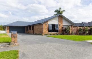 36 Sterling Park, Lytton West