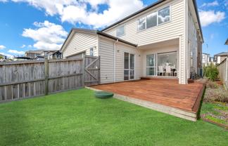 38 Lime Hill Rise, Flat Bush