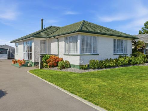 37 Dunstan Crescent, Hornby