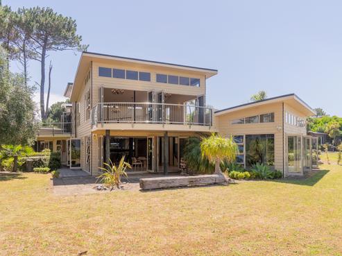 823 Matarangi Drive, Matarangi
