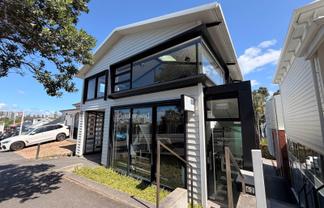 PREMIUM COLLEGE HILL STUDIO / OFFICE
