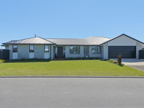 1 Cedric Place, Darfield