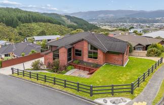 115 Kirton Drive, Riverstone Terraces