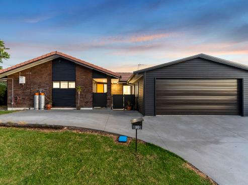 30 Orangewood Drive, Northpark