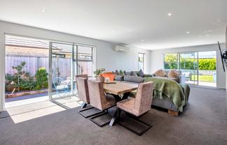 28 Champagne Avenue, Yaldhurst