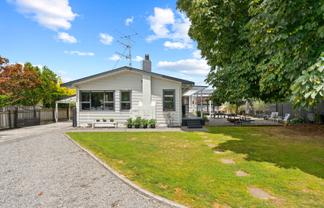 1 Mahupuku Street, Greytown