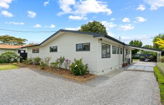 1 Mahupuku Street, Greytown