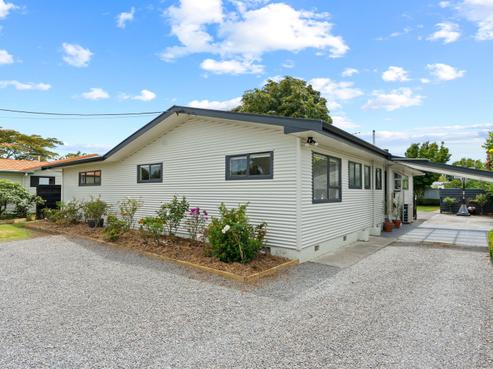 1 Mahupuku Street, Greytown