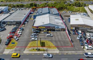 Multi-tenanted, government anchor investment