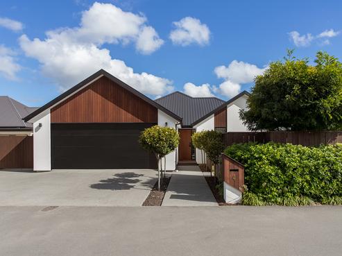 4 Caro Lane, Cracroft