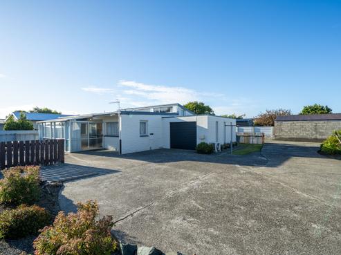 300 Nelson Street, Strathern