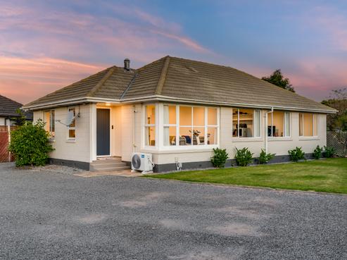 105 Springs Road, Hornby