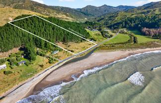 353 Mataikona Road, Mataikona