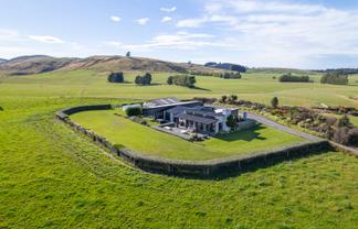 902 Avondale Road, Taringatura