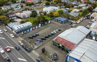 Standout yard, unbeatable profile