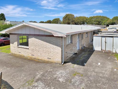 8/17 Russell Road, Manurewa