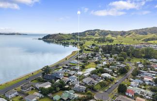 15 Banks Road, Kawakawa Bay