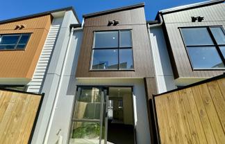 8 Raupeti Lane, Henderson