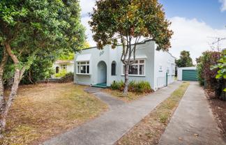 8 Guy Avenue, Takaro