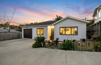 15A Reynella Drive, Massey