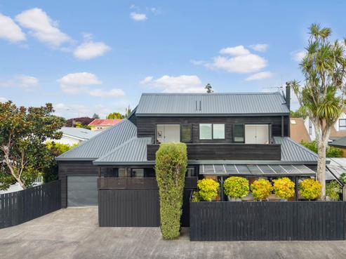 2/227 Meola Road, Point Chevalier