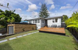 23 Lowtherhurst Road, Massey