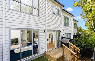 1B Kororo Street, Northcote