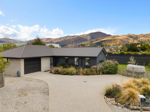 13 Phoenix Place, Cromwell