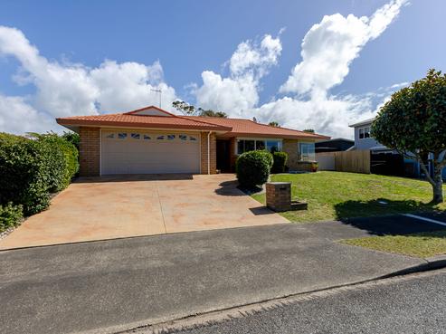 8 San Vito Place, Paraparaumu Beach