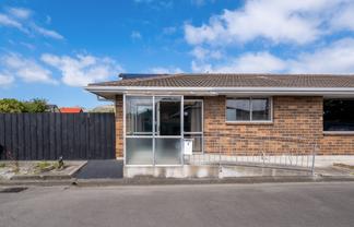 1 Woolston Court, Woolston