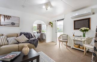 25 Clapham Grove, Stokes Valley