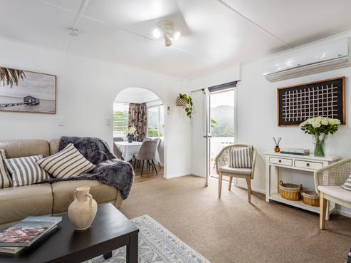 25 Clapham Grove, Stokes Valley