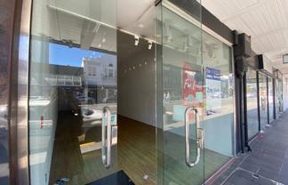 Prime Broadway retail tenancy 