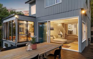 81 Main Road, Governors Bay