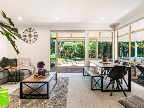 484 Beach Road, Murrays Bay