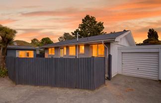1/565a Ferry Road, Woolston