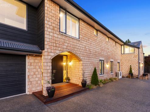 8 Cunneen Place, Aidanfield