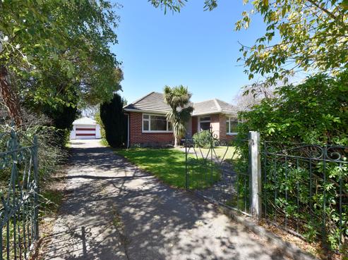 94 Joy Street, Shirley