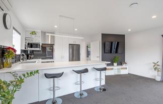 2/31 Barrie Street, Addington