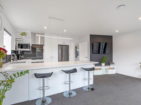 2/31 Barrie Street, Addington