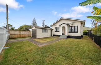 2/17 Cleek Road, Mangere East