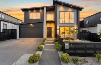 8 Kumukumu Road, Long Bay