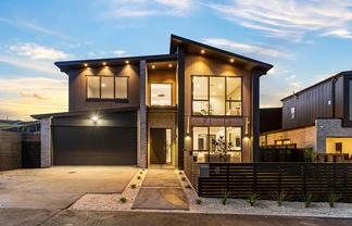 8 Kumukumu Road, Long Bay