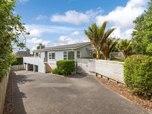11 Woodside Avenue, Northcote
